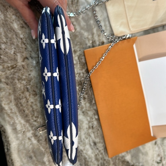 Louis Vuitton Escale Pochette Double Zip Crossbody Chain Bag - Picture 6 of 7